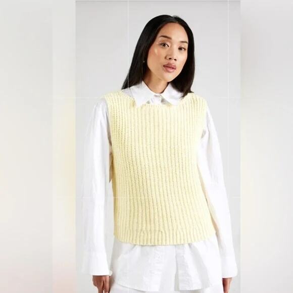 Abercrombie & Fitch Shaker Sleeveless Sweater Tank/Vest size XS - Picture 5 of 13